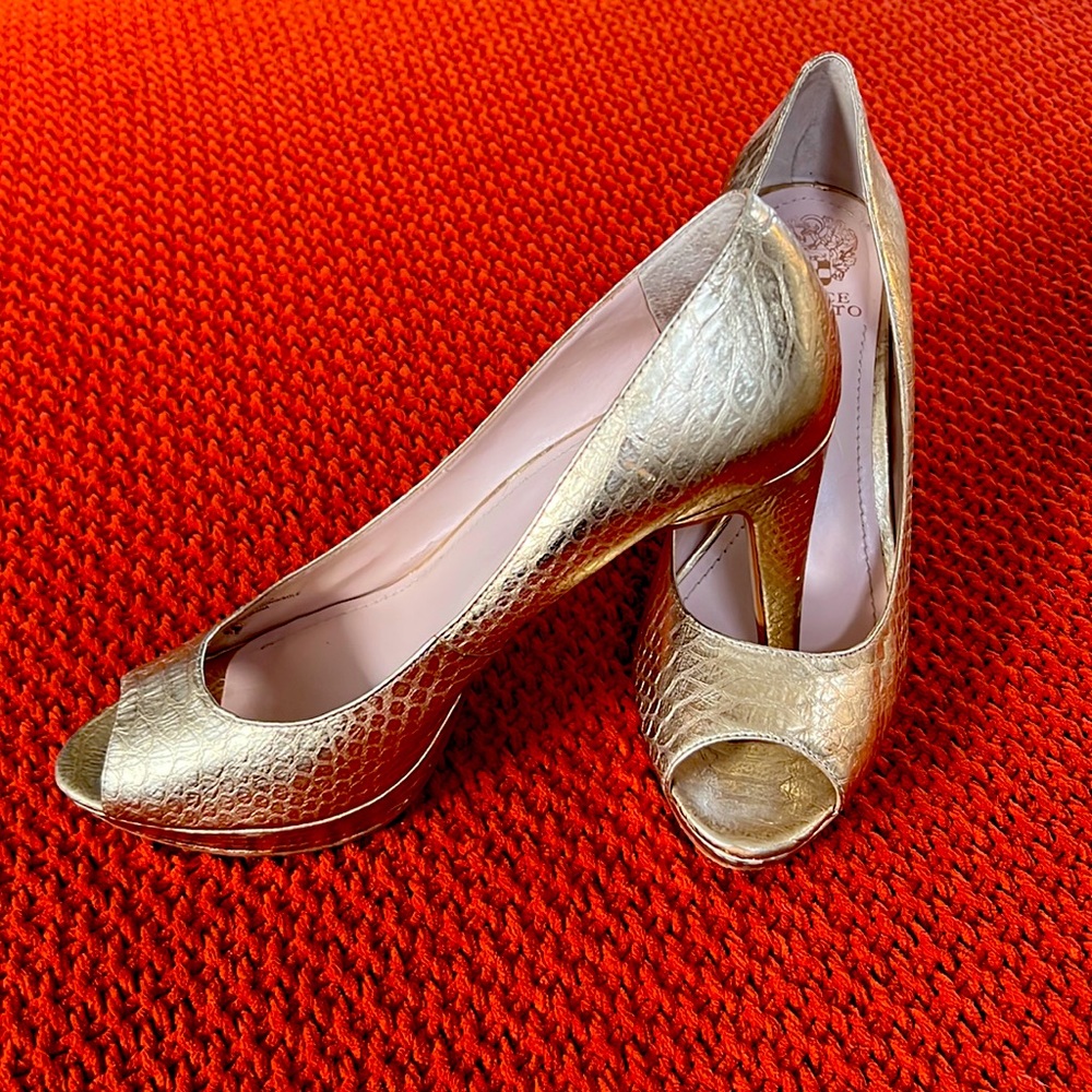 Vince Camuto Gold Snake Skin Peep Toe Formal Heels